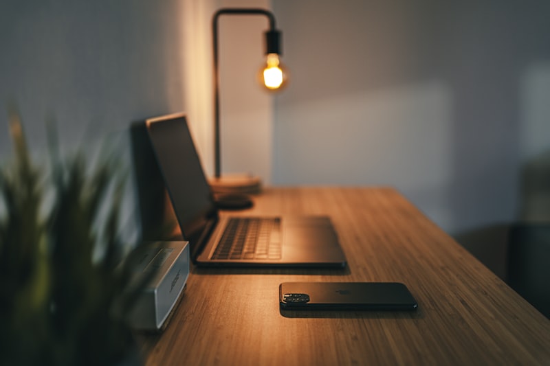 Ergonomic Electric Sit-Stand Desk - Image 2