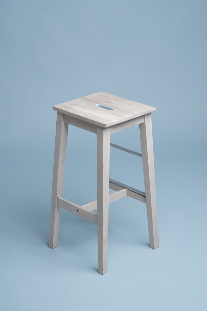 Contemporary Handleless Smart Cabinet - Image 2